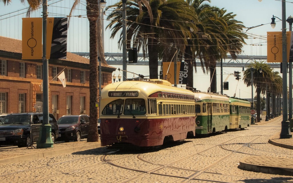 Les célèbres Cables Car (récents), symbole de San Francisco