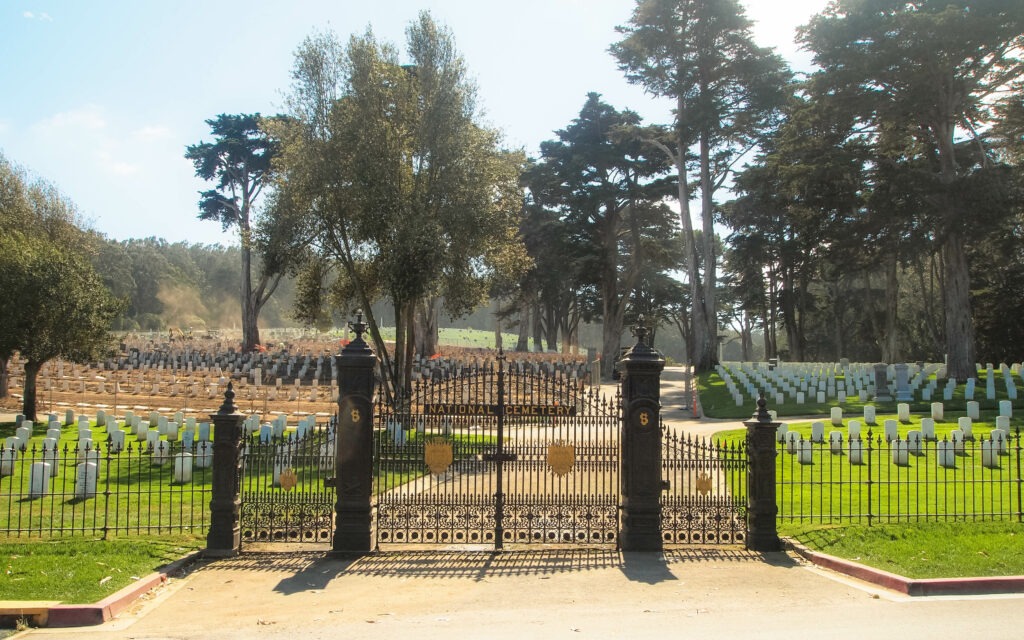 Le cimetière national de San Francisco, endroit calme et paisible.