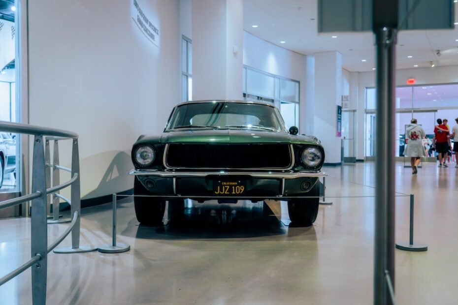 La Bullitt 558 présentée au Petersen Museum. Photos fournies par Ralph Garcia Jr, crédits Petersen Museum.