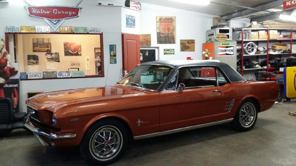 La Mustang est enfin chez Rétro Garage.