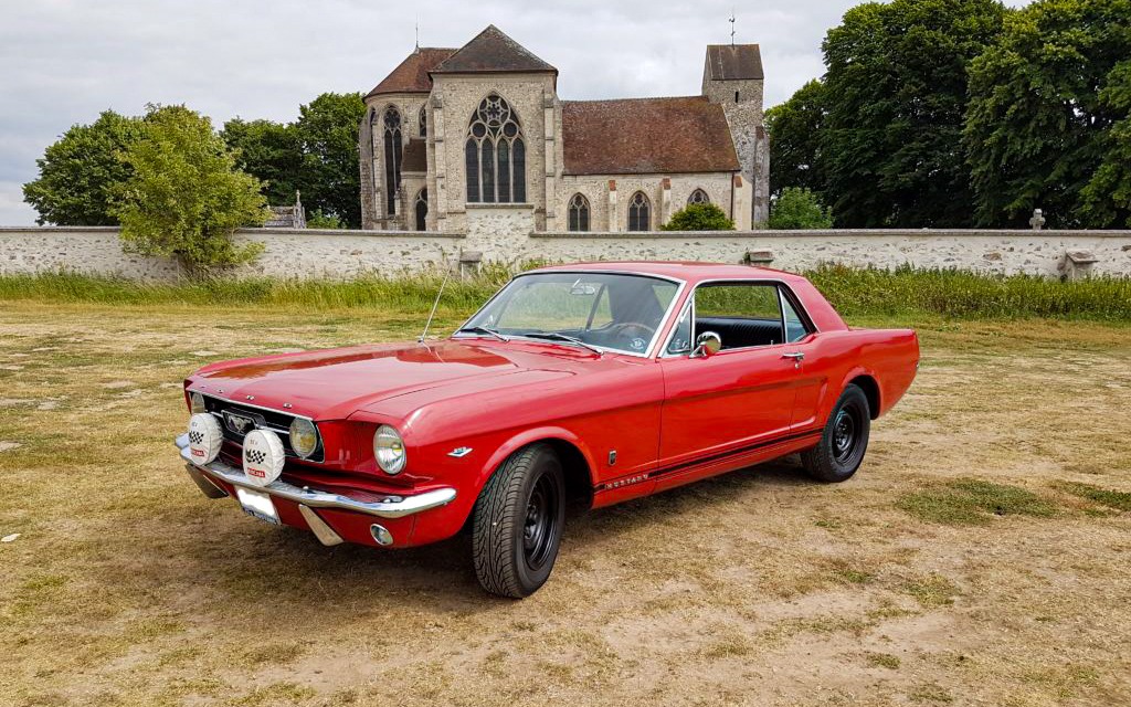 La Mustang GT 1966 « Export » a retrouvé sa place, une fois de plus, dans la campagne française.