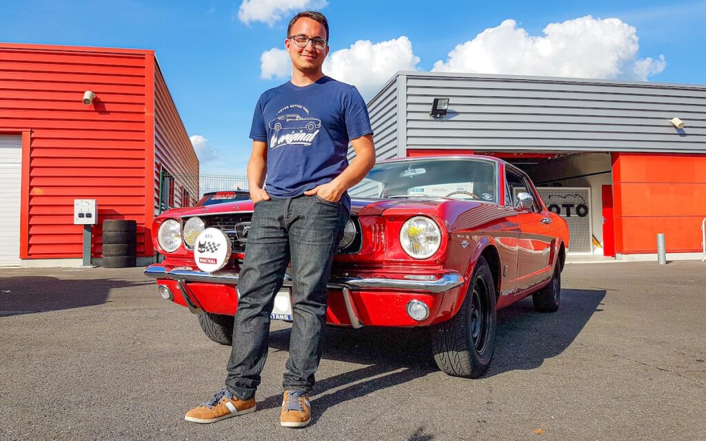 Freddy et sa Mustang GT 1966 « Export » : une relation au long cours, bâtie sur la patience et la passion.