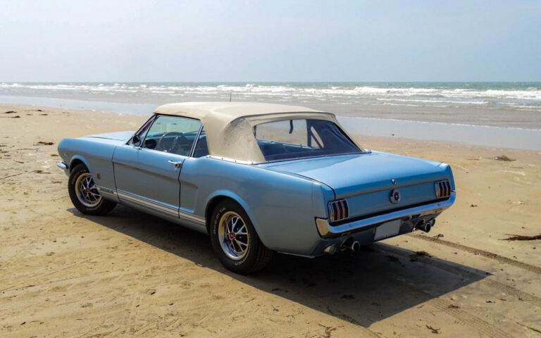 Mustang cabriolet 1965 de Damien gagnée sur TF1