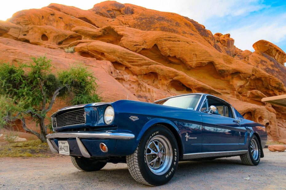 fastback Mustang 1966 de Kelly en road trip dans le Sud-Ouest américain
