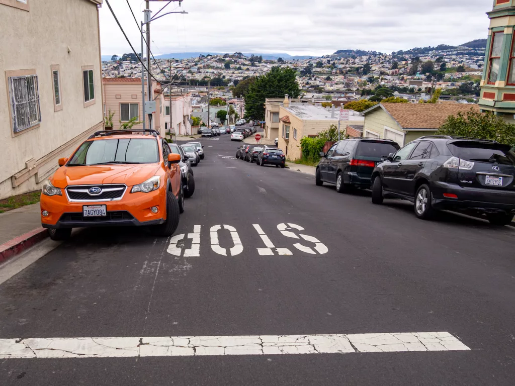 Dans les rues de Daly City.