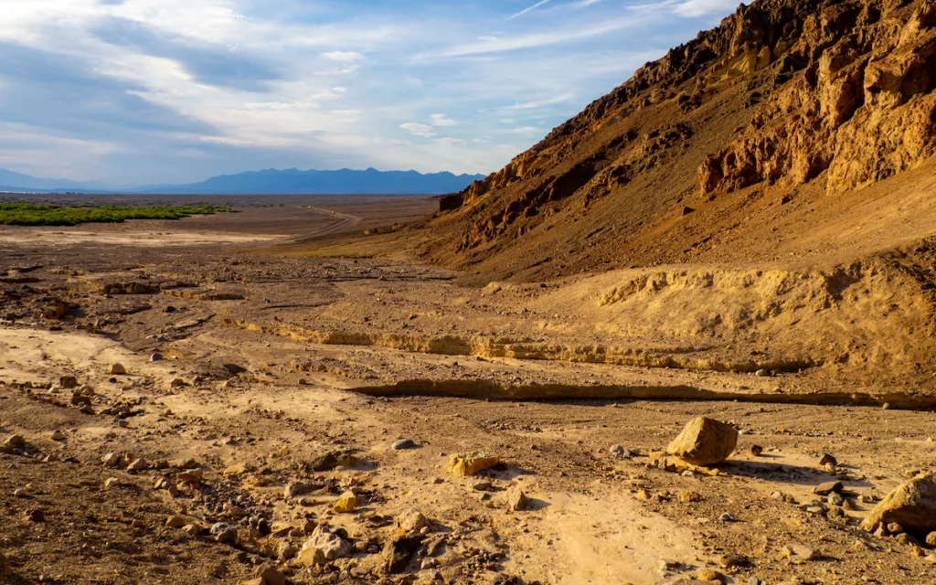 After seeing Yosemite and Sequoia national parks, Death Valley is a change for us, but we love this quiet place!