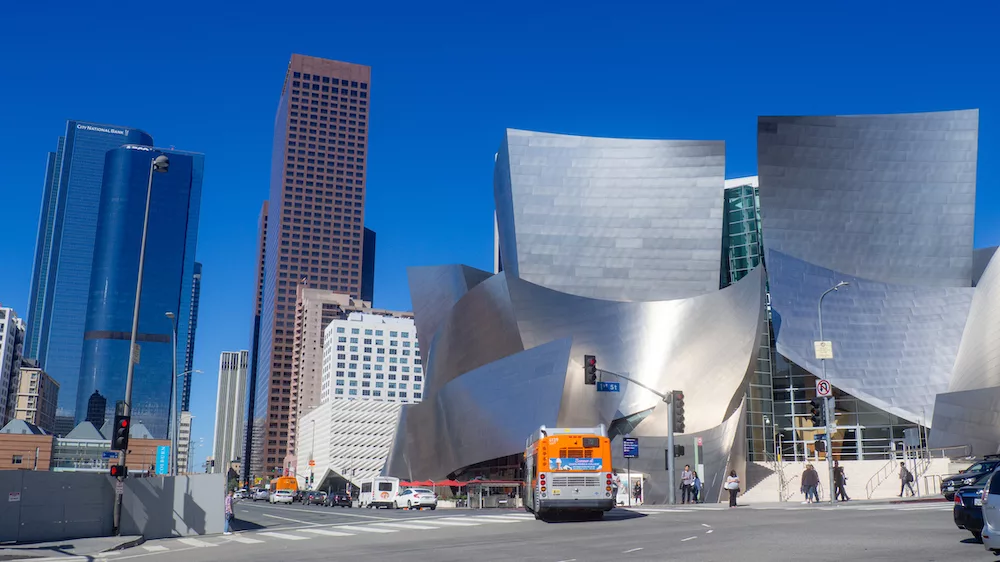 Pour nous rendre au City Hall, nous passons devant le Walt Disney Concert Hall.