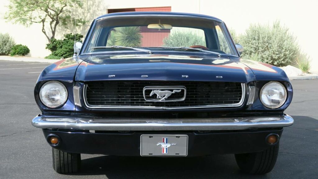 Mon coupé Mustang 1966. Photo de l'annonce sur Craigslist