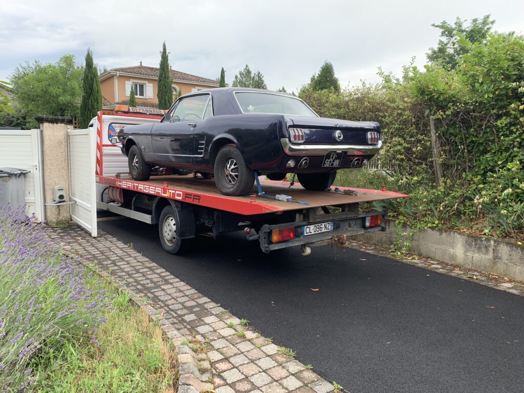 Le 28 juin 2021, ma voiture quitte mon garage sur un plateau.