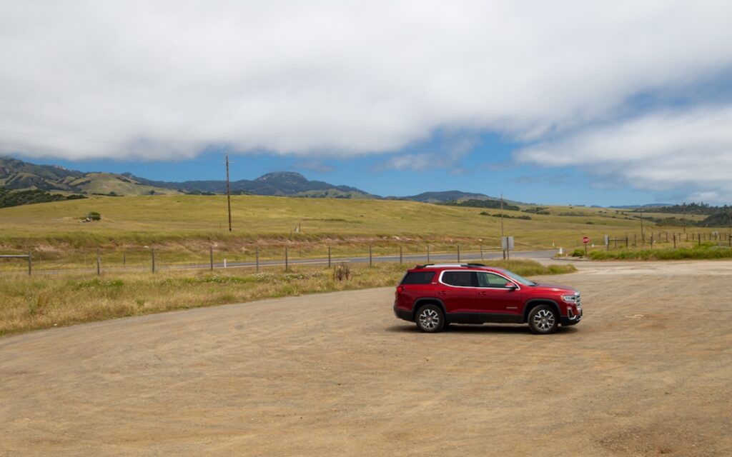 La Pacific Coast Highway réserve de nombreux Vista Points pour admirer des panoramas à couper le souffle, comme ici entre San Simeon et Morro Bay.