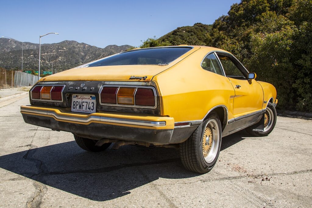 L’une des faiblesses de la Mustang II hatchback est la corrosion au niveau du hayon.