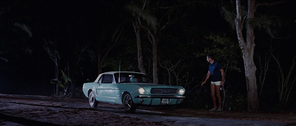 La Mustang de Fiona Volpe dans le film Opération Tonnerre.