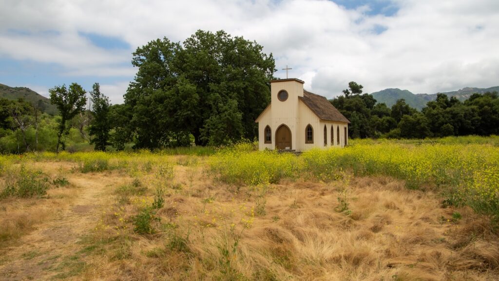 L'église du Paramount Ranch, visible dans la série Westworld.