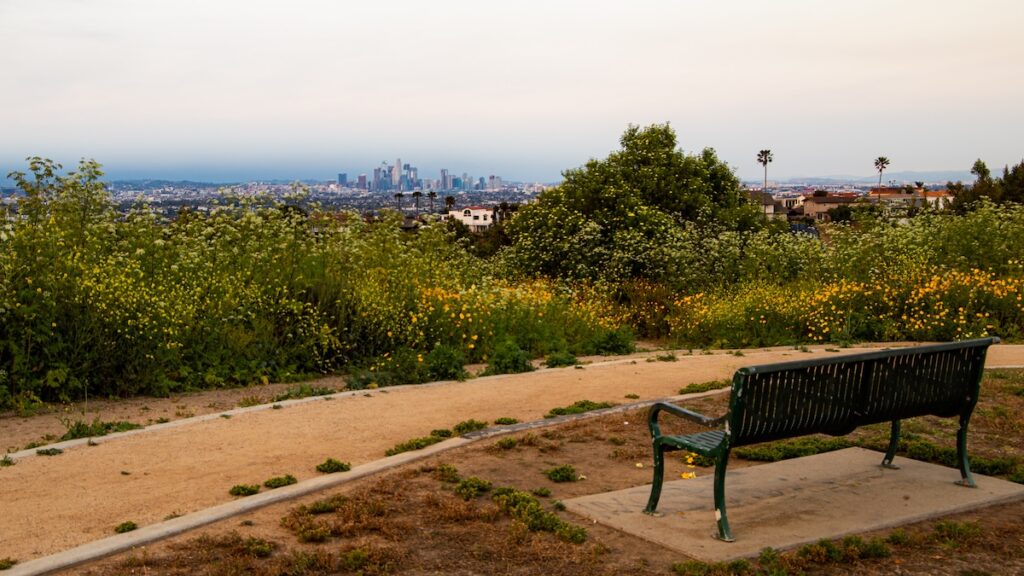 Coucher de soleil depuis Kenneth Hahn Recreation Area, un moment magique malgré la fermeture du parc.