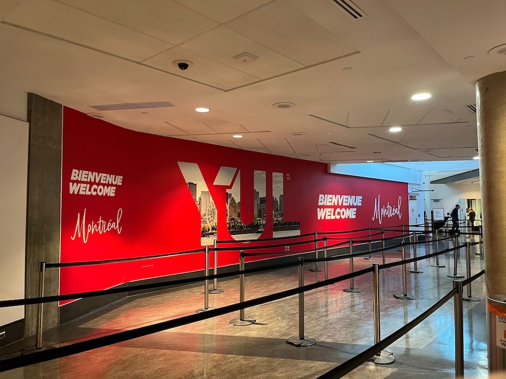 Bienvenue à Montréal ! Que de souvenirs dans l'aéroport Aéroport International Montréal Trudeau...