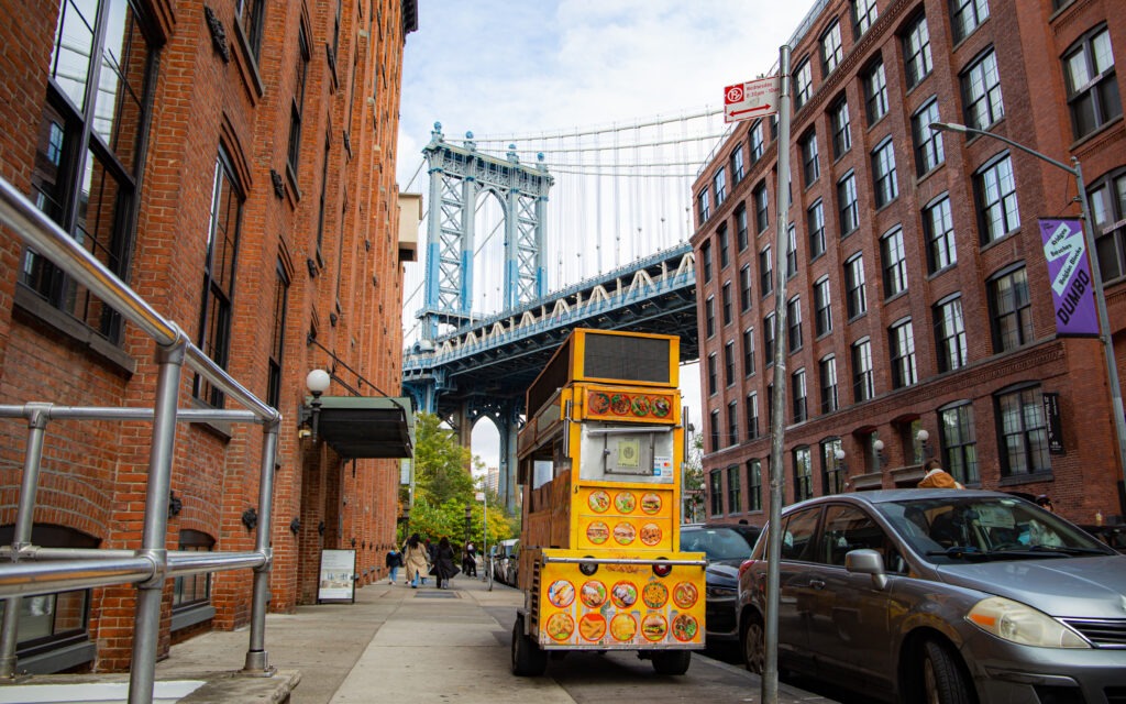 Il s'agit peut être de la vue la plus iconique de Brooklyn. Des dizaines de personnes cherchent à faire la photo parfaite...