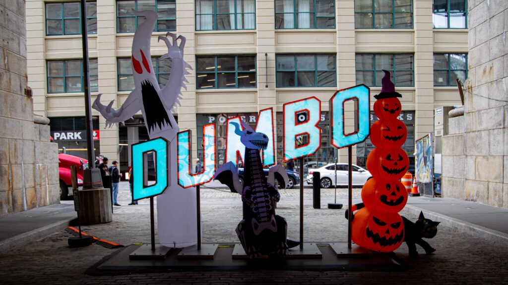 Quelques décorations dans le quartier de DUMBO à l'approche d'Halloween.