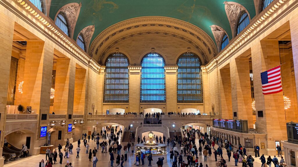 Si nous pouvons admirer cette gare aujourd'hui, c'est notamment grâce à Jacqueline Kennedy Onassis.