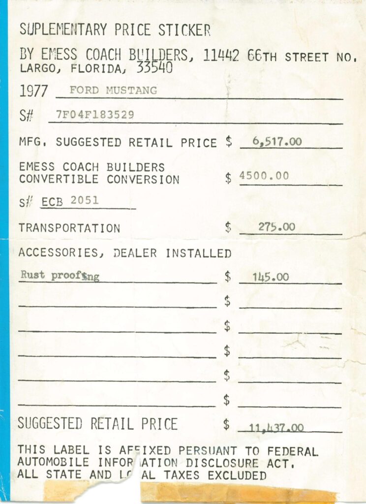 Price sticker original d’une Mustang II Classic II Emess indiquant un prix supérieur à 10 000 dollars