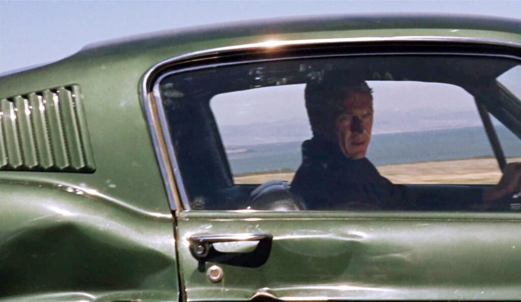 Steve McQueen interprète Frank Bullitt dans le film éponyme.
