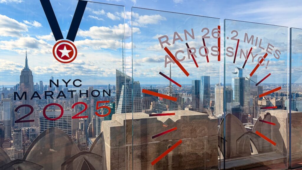 Tout en haut de Top of the Rock, notez le "I" manquant en début de phrase :).