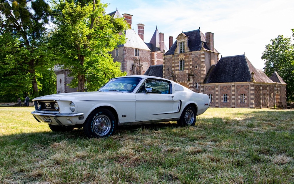 La fastback 68 de Muriel dans lequel j'ai pu m'assoir pour la balade... et la parade !