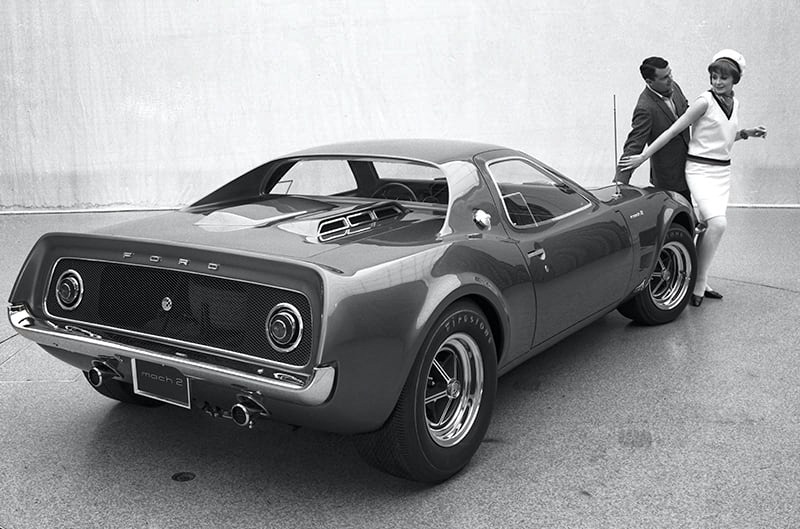 La Mach 2 devait être bien plus qu'un simple exercice de style. Ford envisageait réellement de produire cette sportive à moteur central en petite série. Crédits : Ford Motor Company / Ford Archives