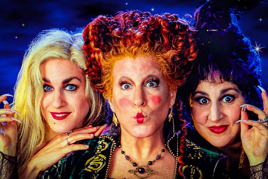Winifred, Sarah et Mary Sanderson : les trois sorcières de Hocus Pocus sont devenues, avec le temps, de véritables icônes d’Halloween. © 1993 Walt Disney Pictures.
